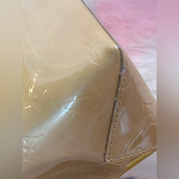 LOUIS VUITTON SMALL HAND BAG/ light yellow color comes with COA bundle - Picture 8 of 16